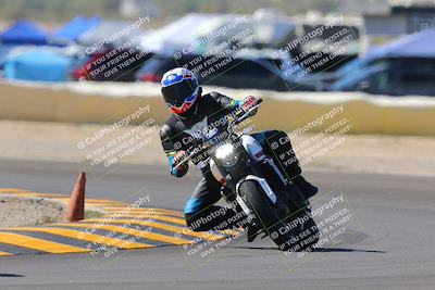 media/Oct-09-2022-SoCal Trackdays (Sun) [[95640aeeb6]]/Turn 2 (1110am)/